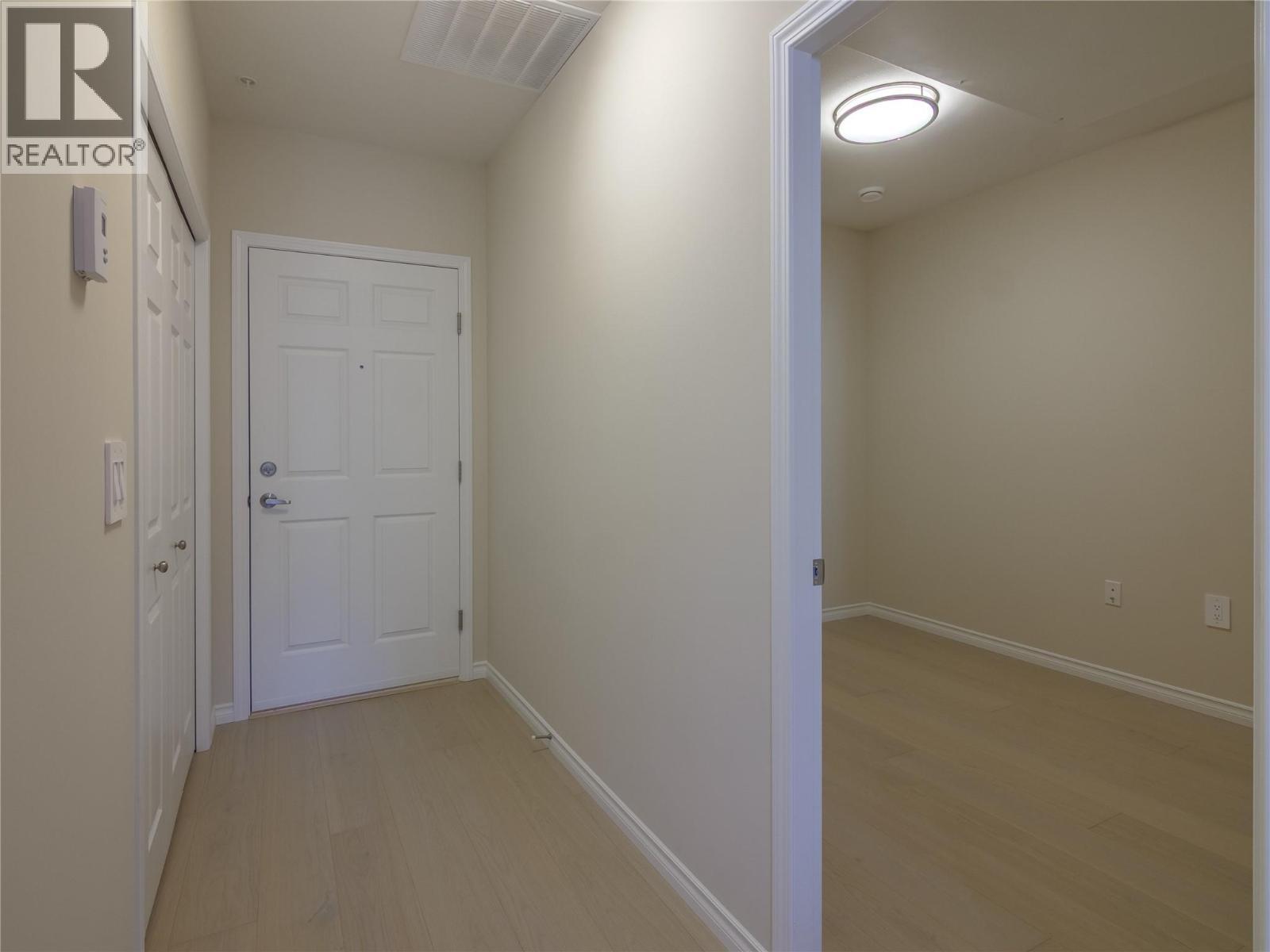 3362 Skaha Lake Road Unit# 1203. Penticton, British Columbia