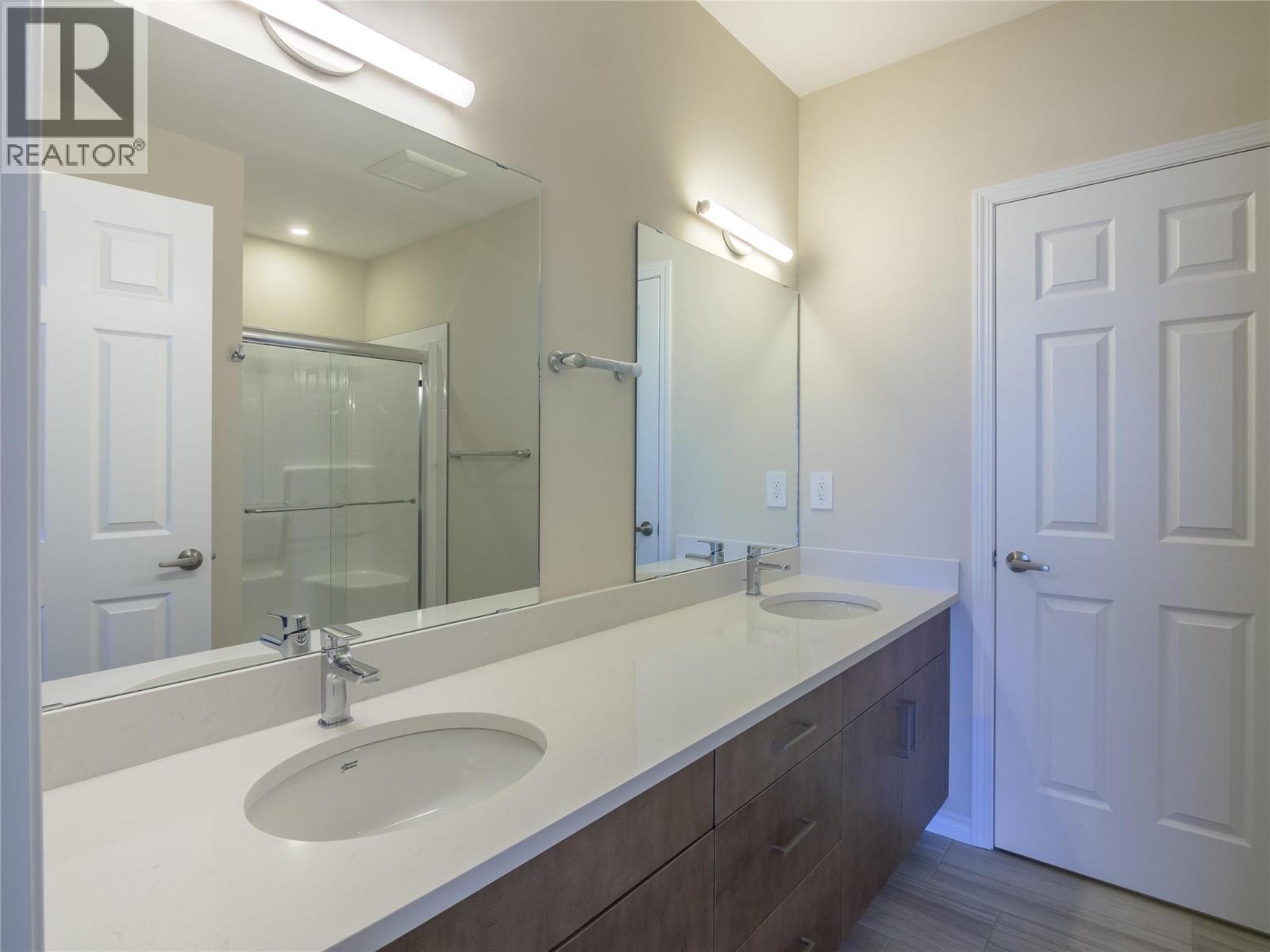 3362 Skaha Lake Road Unit# 1203. Penticton, British Columbia