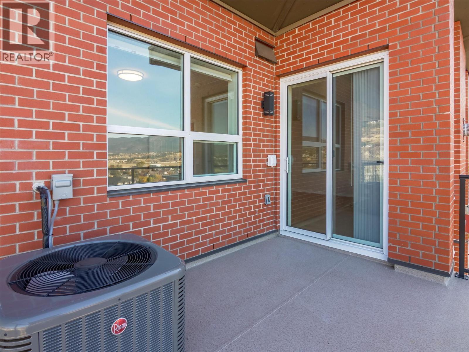 3362 Skaha Lake Road Unit# 1202. Penticton, British Columbia