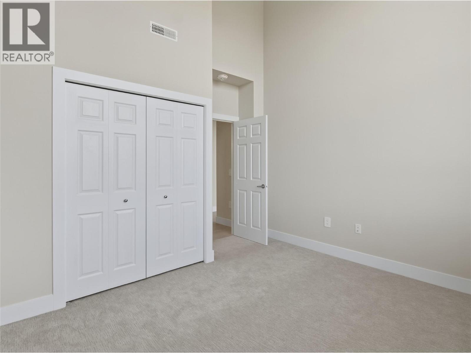 3362 Skaha Lake Road Unit# 1401. Penticton, British Columbia