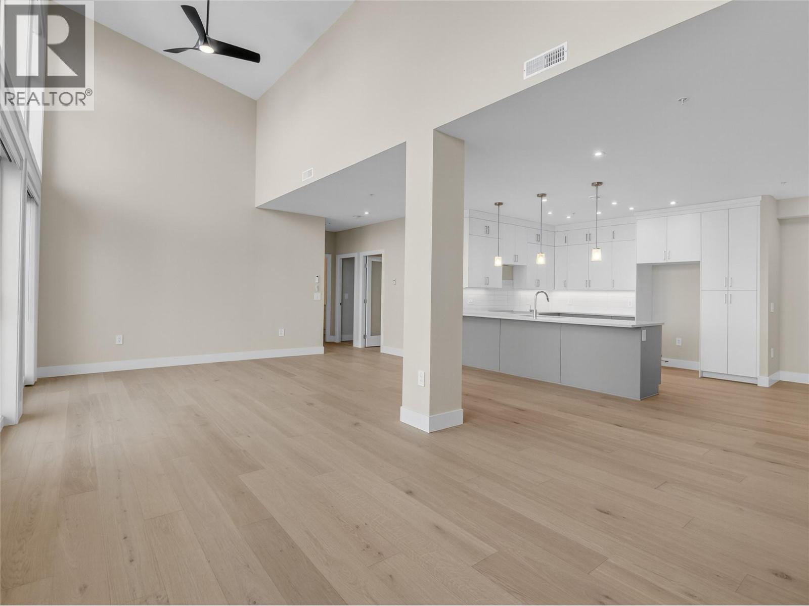 3362 Skaha Lake Road Unit# 1401. Penticton, British Columbia