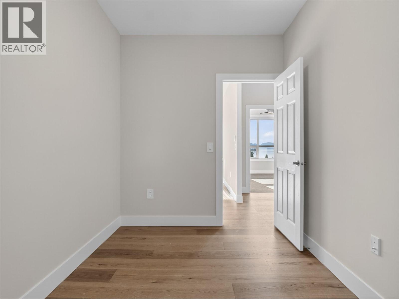 3362 Skaha Lake Road Unit# 1303. Penticton, British Columbia