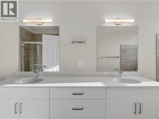 3362 Skaha Lake Road Unit# 1303. Penticton, British Columbia