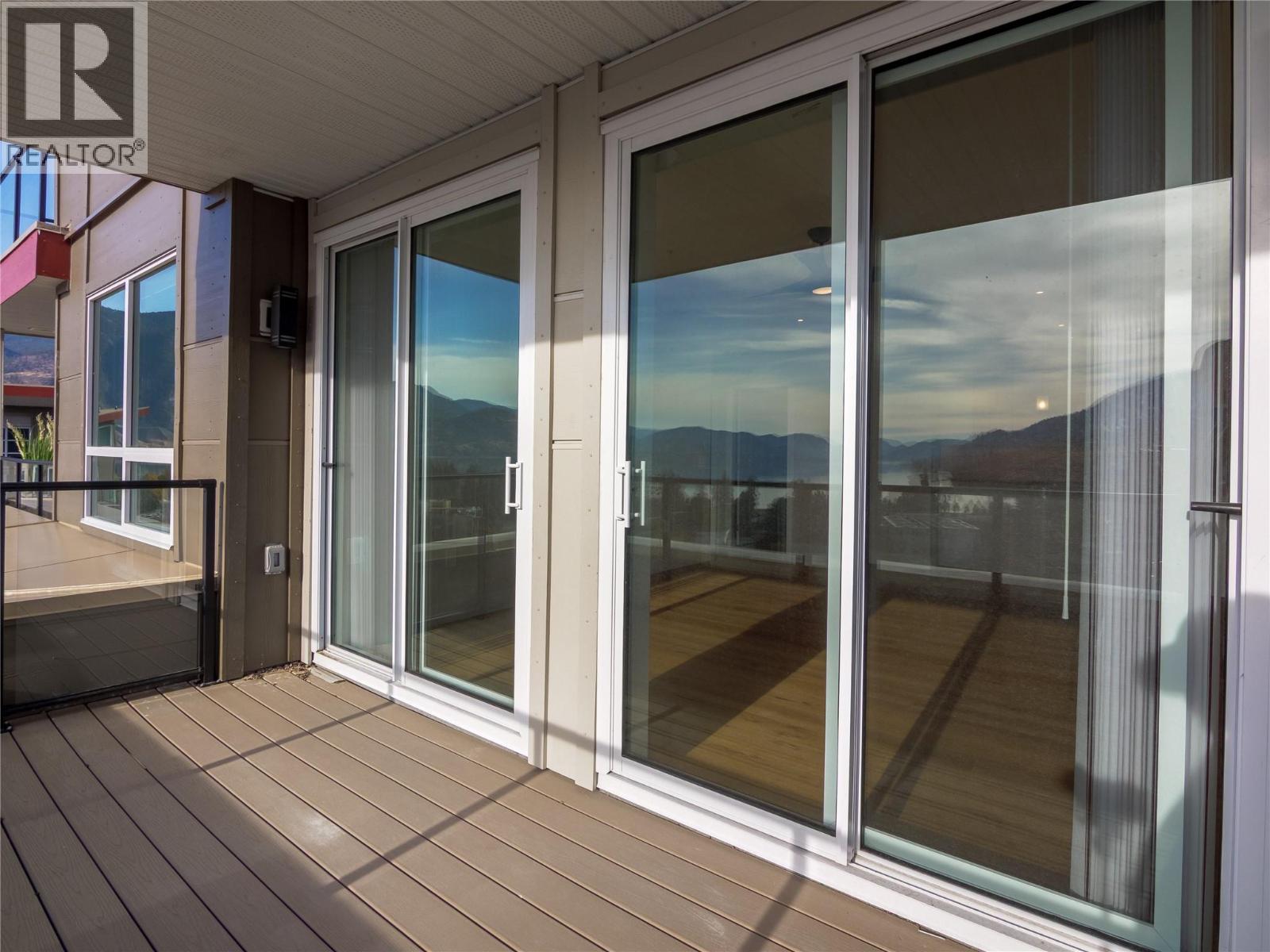 3362 Skaha Lake Road Unit# 1303. Penticton, British Columbia