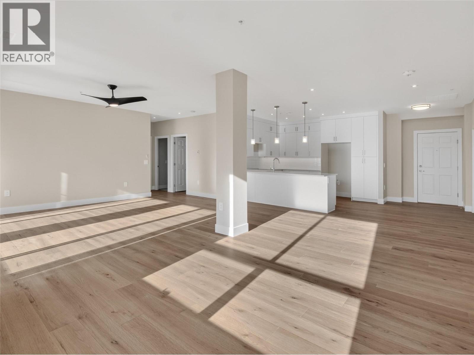 3362 Skaha Lake Road Unit# 1303. Penticton, British Columbia