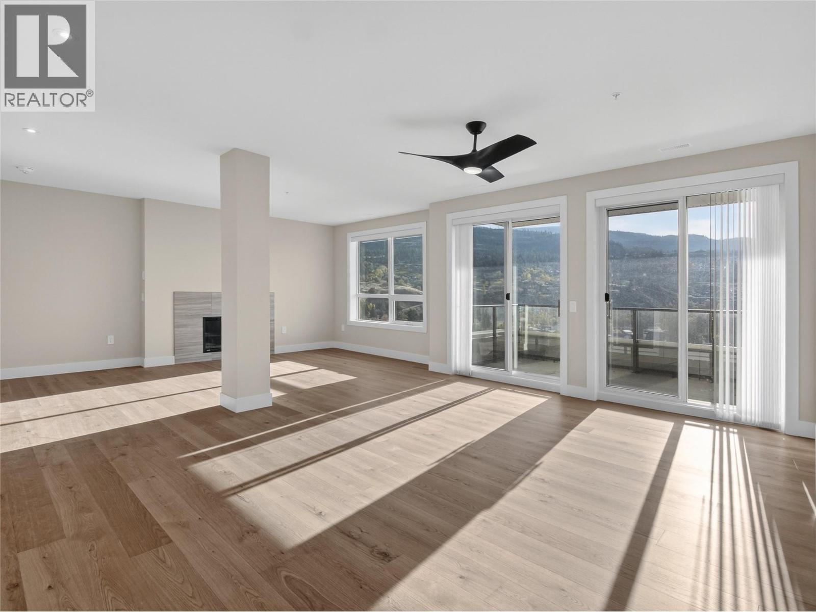 3362 Skaha Lake Road Unit# 1303. Penticton, British Columbia