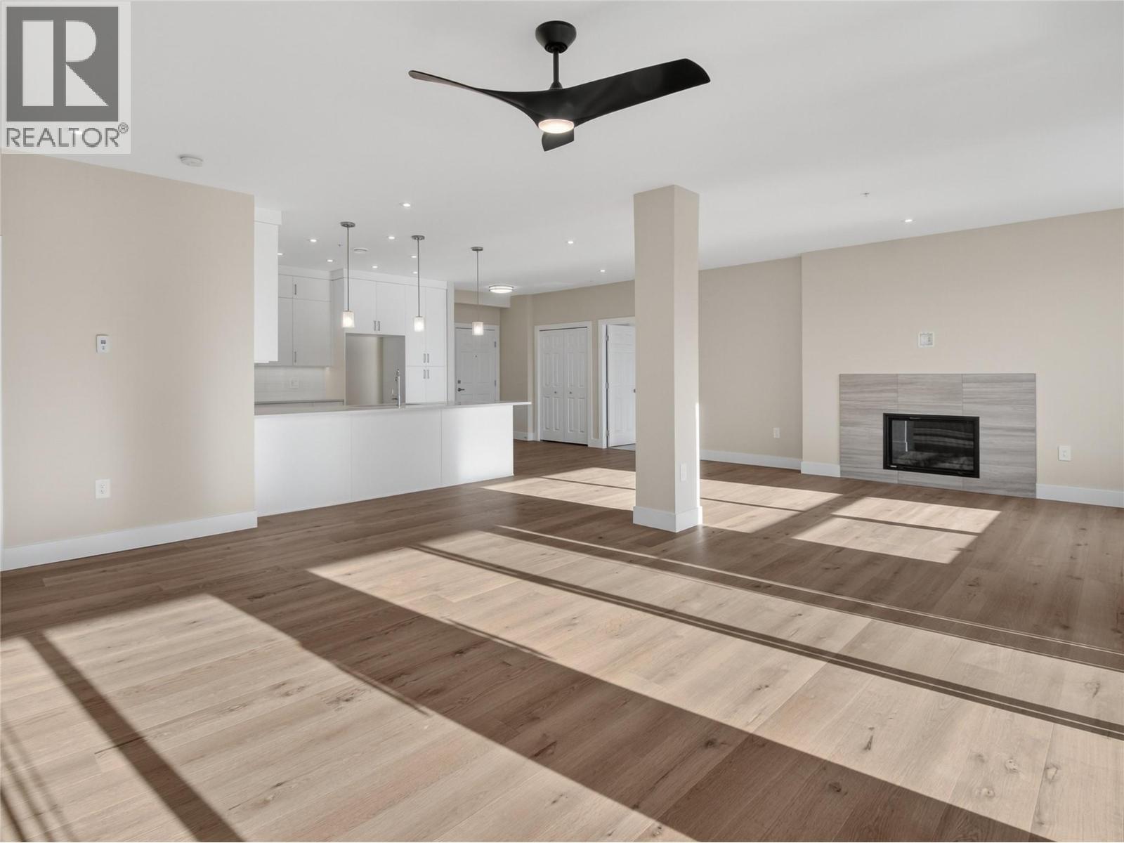 3362 Skaha Lake Road Unit# 1303. Penticton, British Columbia