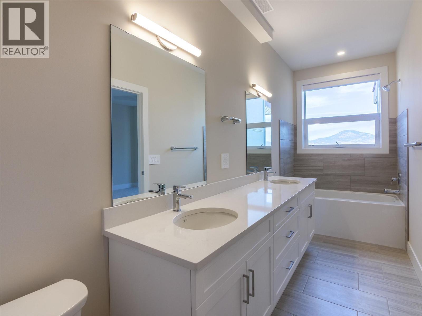 3362 Skaha Lake Road Unit# 1301. Penticton, British Columbia