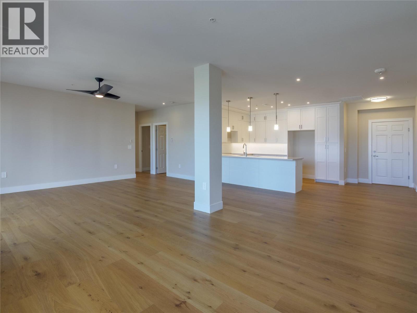 3362 Skaha Lake Road Unit# 1301. Penticton, British Columbia