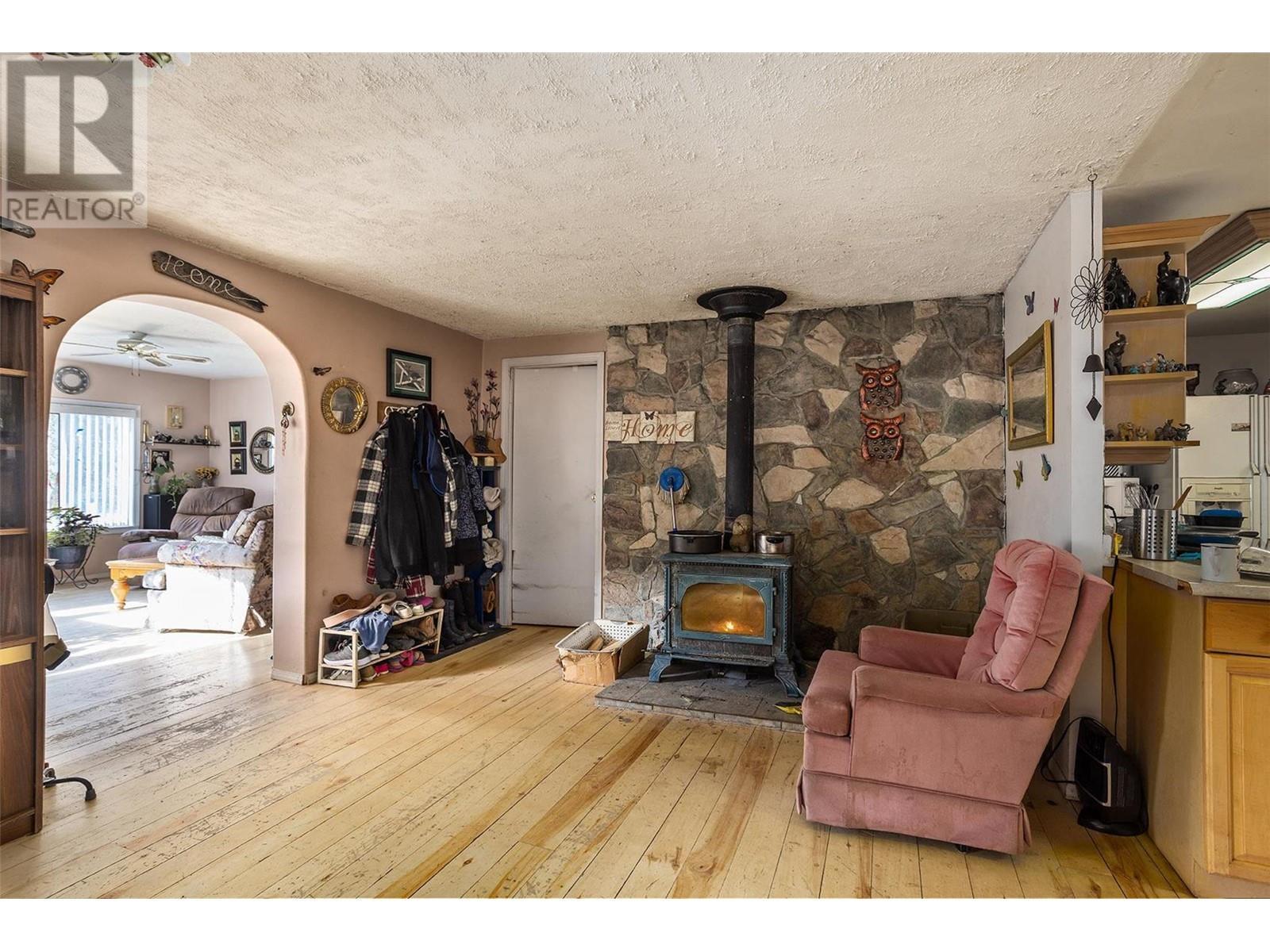 85 Ernest Avenue. Beaverdell, British Columbia