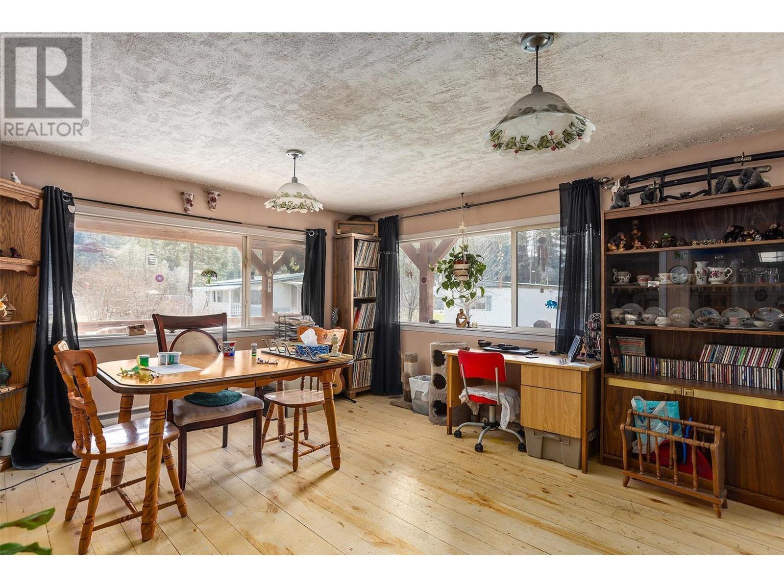 85 Ernest Avenue. Beaverdell, British Columbia