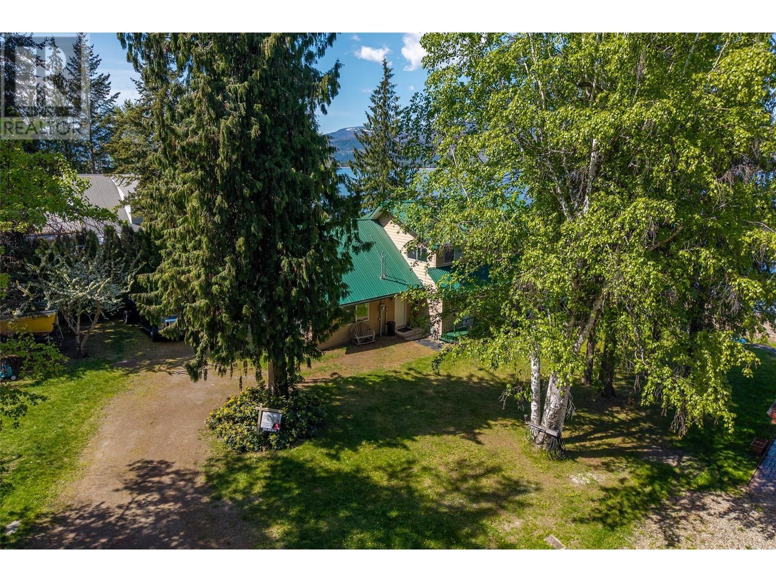 1837 Archibald Road Unit# 115. Blind Bay, British Columbia