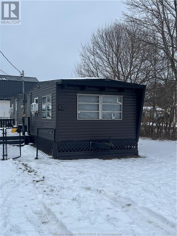 43 First Ave, Pointe Du Chene Property Listing MLS® M157070