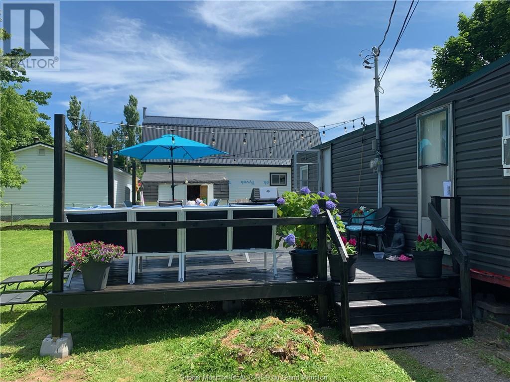 43 First Ave, Pointe Du Chene Property Listing MLS® M157070