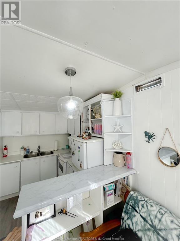 43 First Ave, Pointe Du Chene Property Listing MLS® M157070