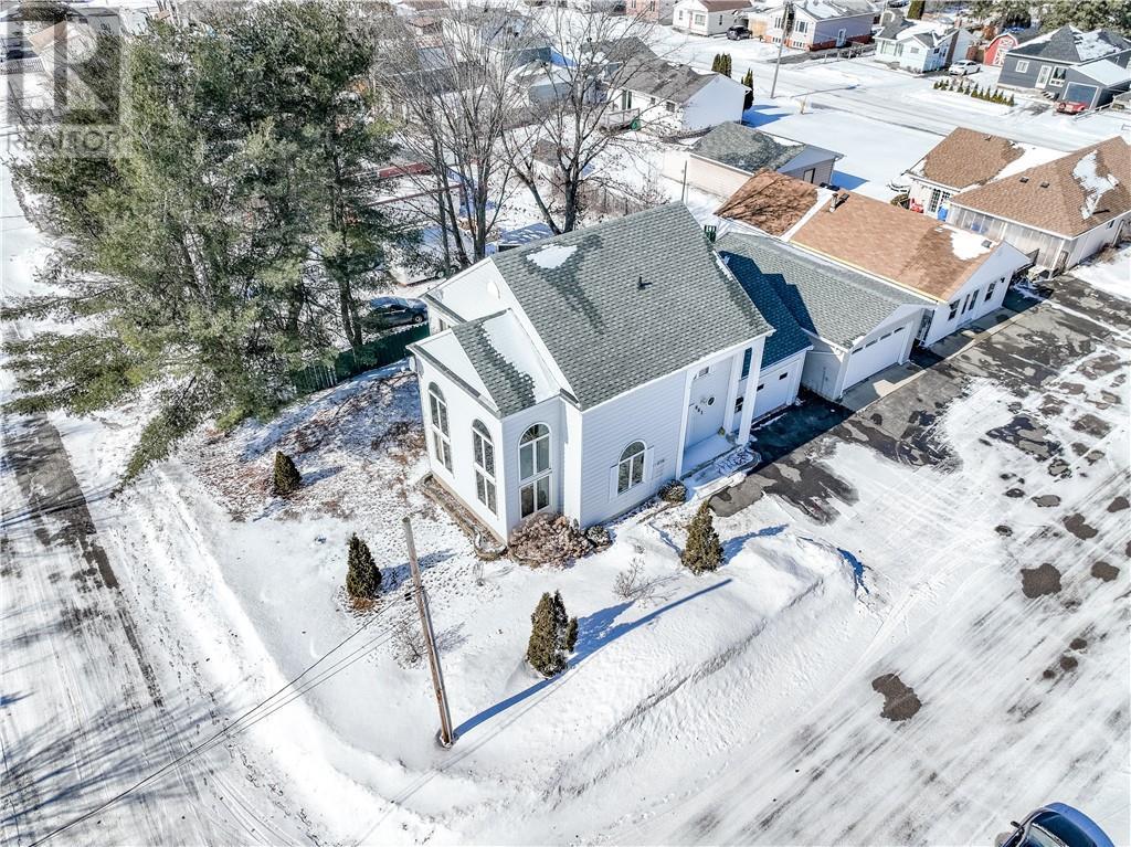 661 Oscar Street, Espanola Property Listing MLS® 2115372