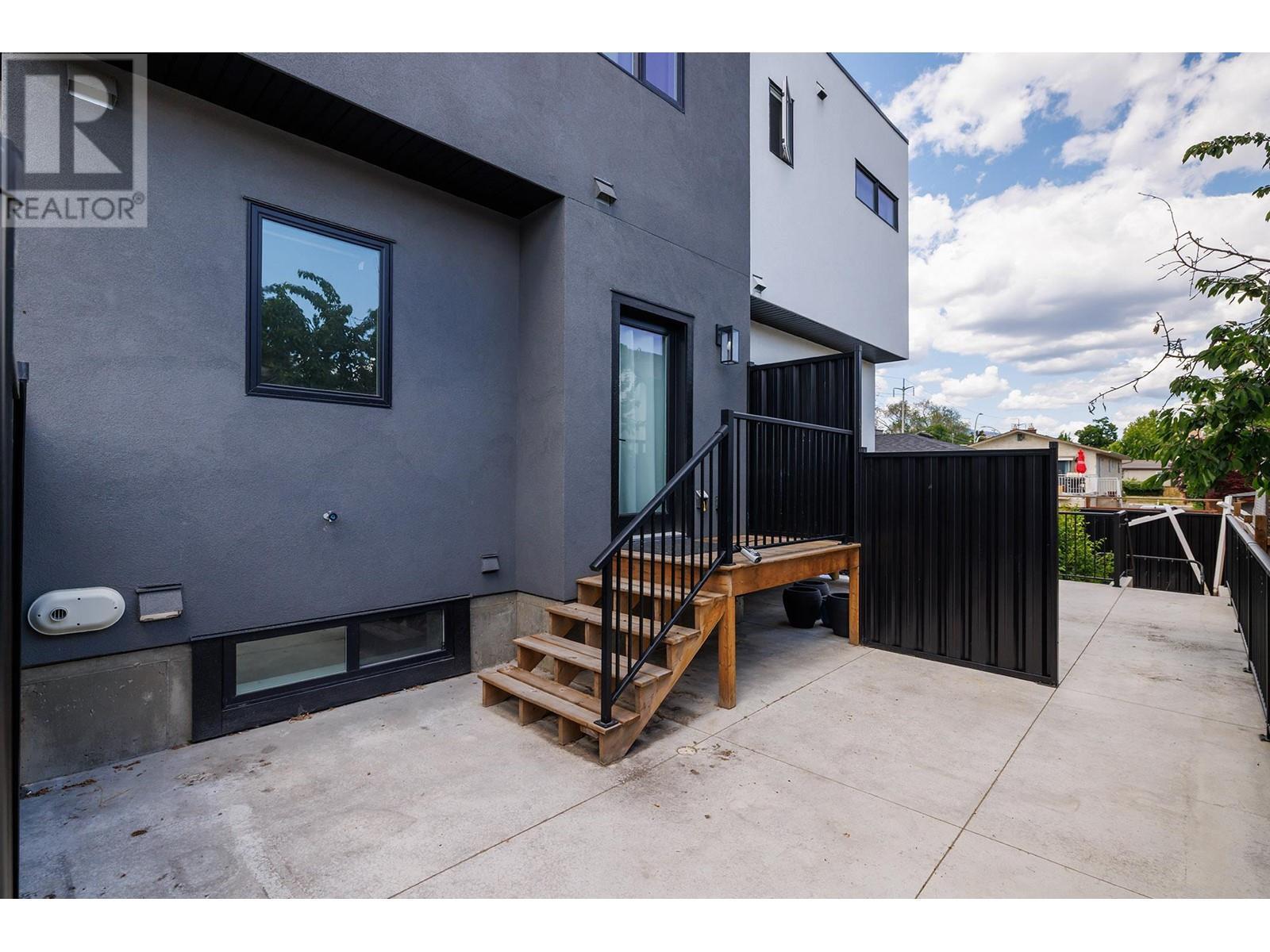 2825 Richter Street Unit# 2. Kelowna, British Columbia