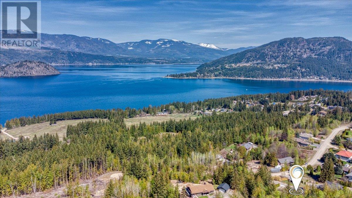 2127 Pleasant Dale Road W. Blind Bay, British Columbia