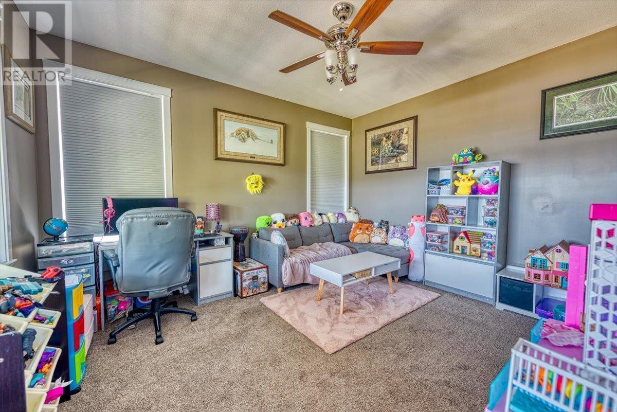 2127 Pleasant Dale Road W. Blind Bay, British Columbia