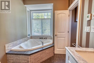 2127 Pleasant Dale Road W. Blind Bay, British Columbia