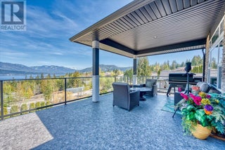 2127 Pleasant Dale Road W. Blind Bay, British Columbia