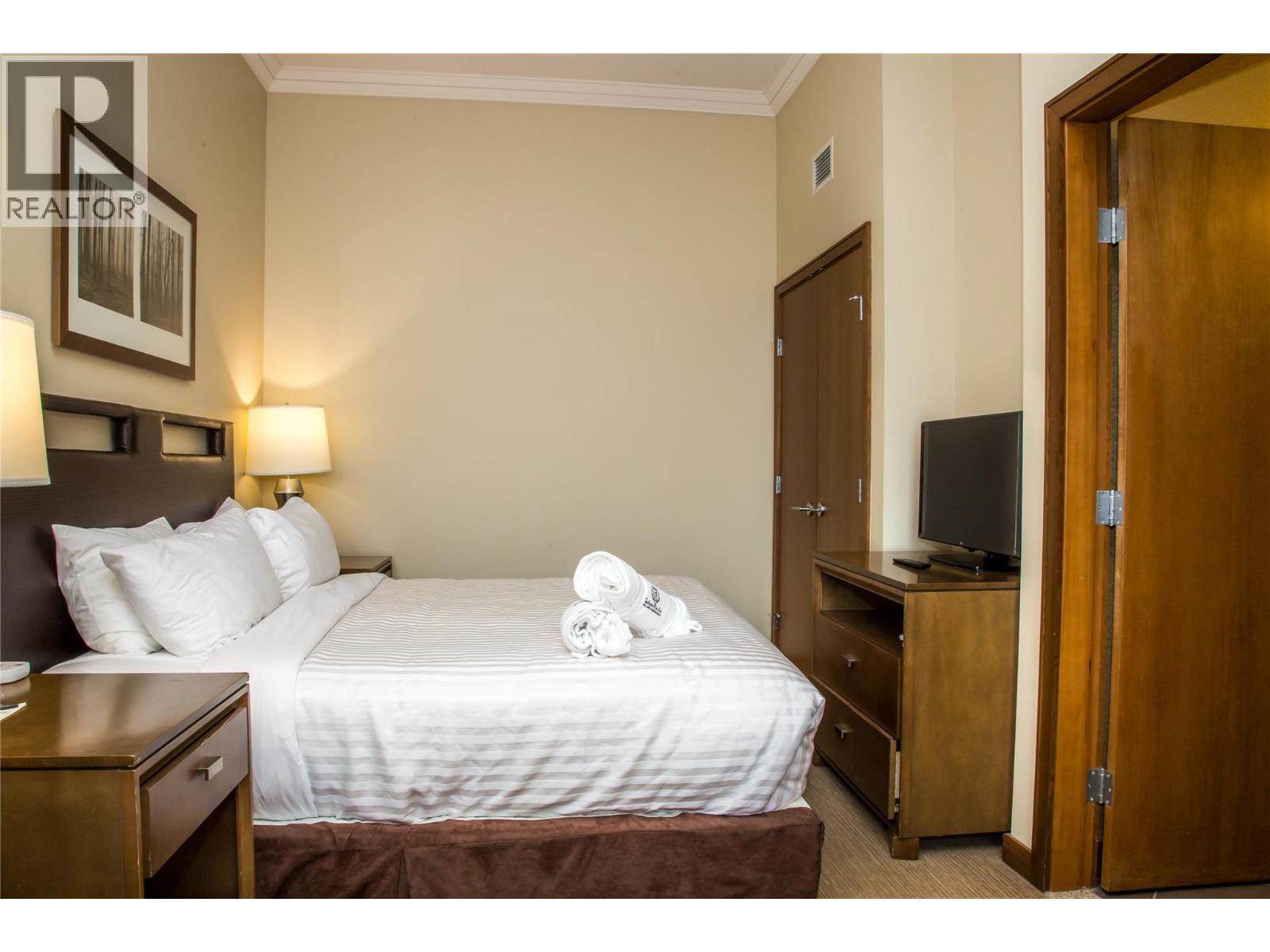 2950 Camozzi Road Unit# 1212. Revelstoke, British Columbia