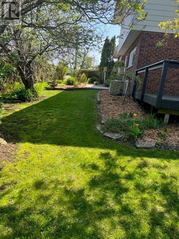 35 Spragge St, Manitowaning Property Listing MLS® 2115616