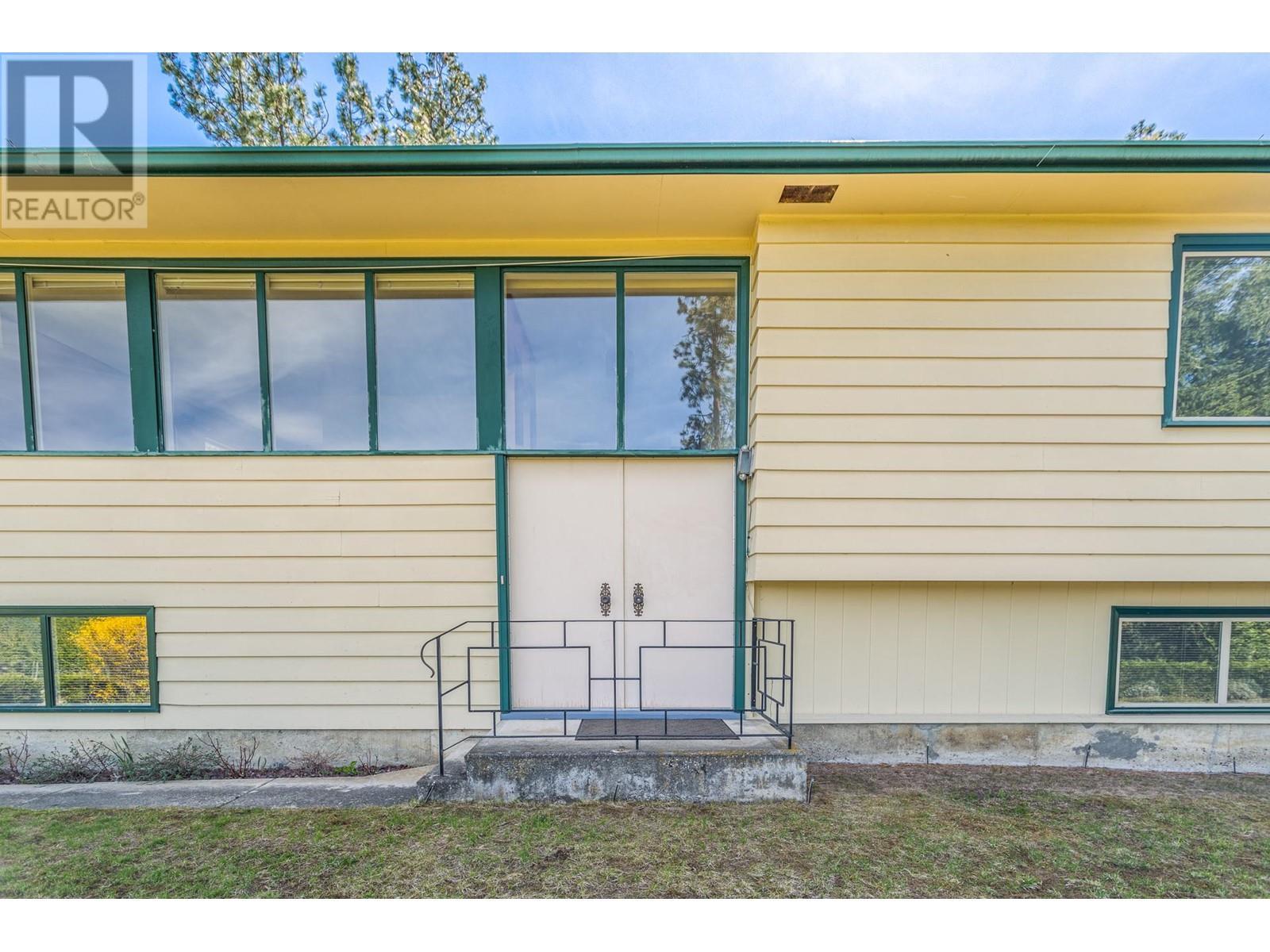 4729 Lakeshore Road. Kelowna, British Columbia