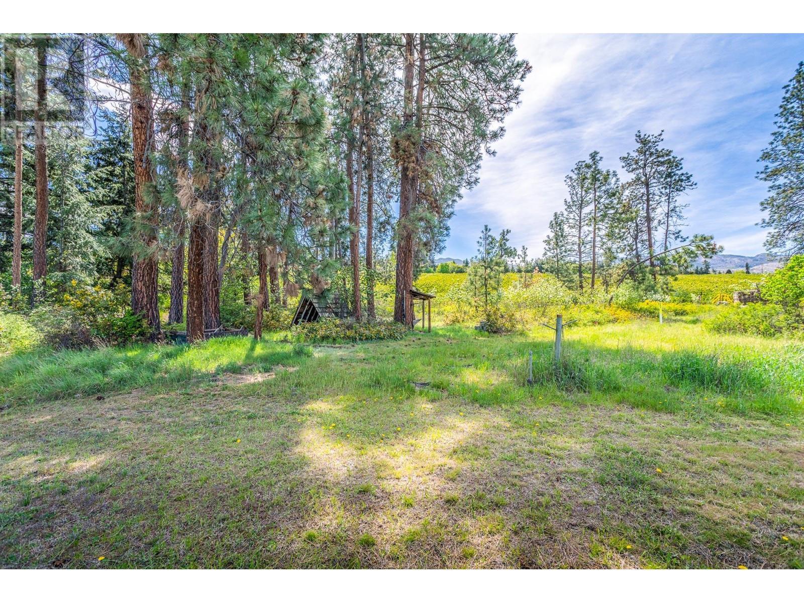 4729 Lakeshore Road. Kelowna, British Columbia