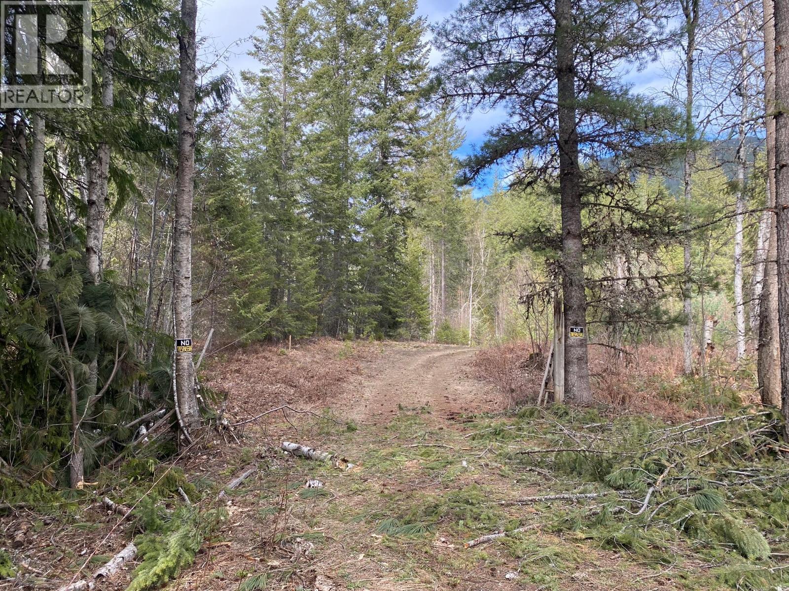 50 East Poirier Road. Mara, British Columbia