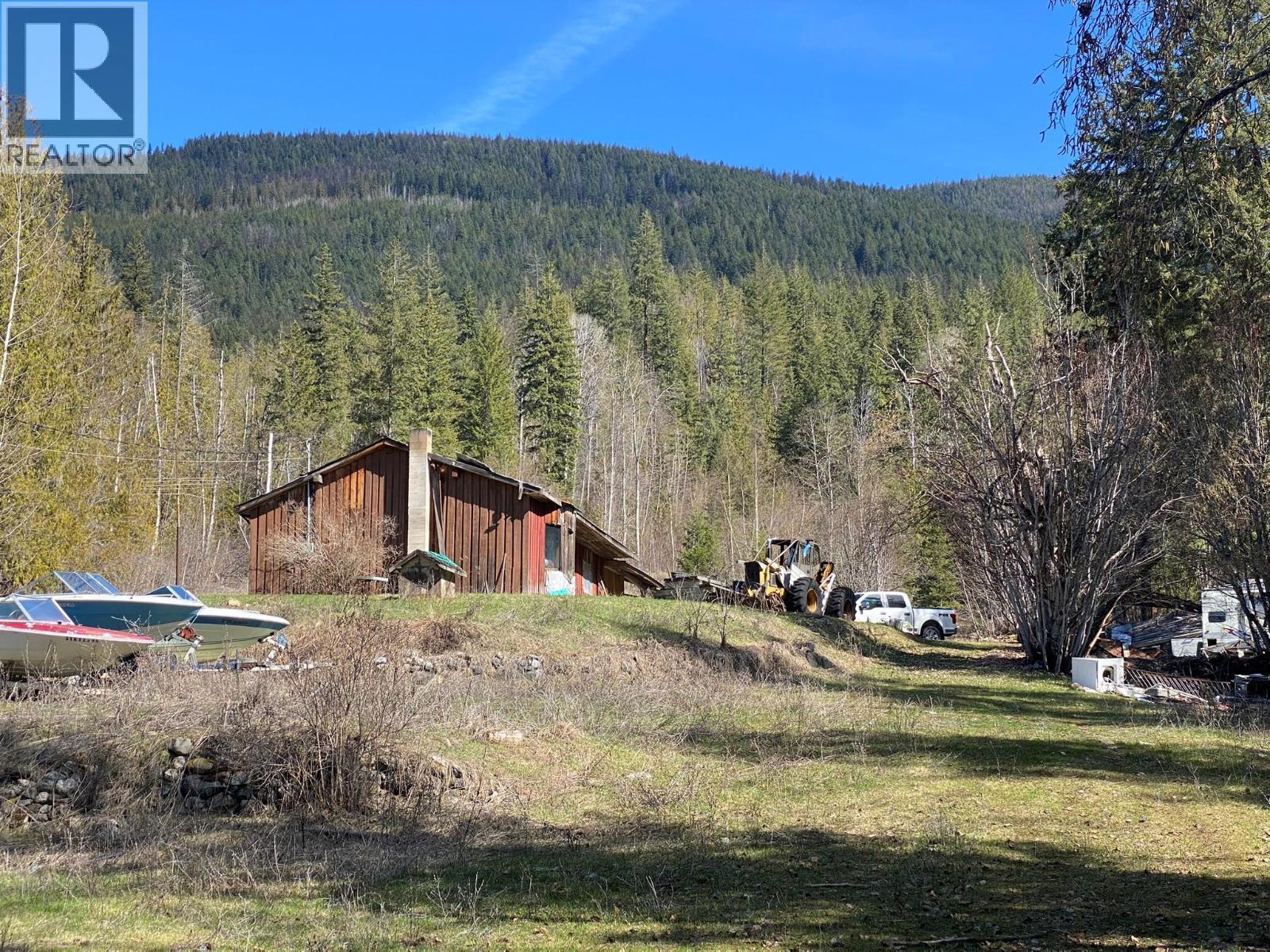 50 East Poirier Road. Mara, British Columbia