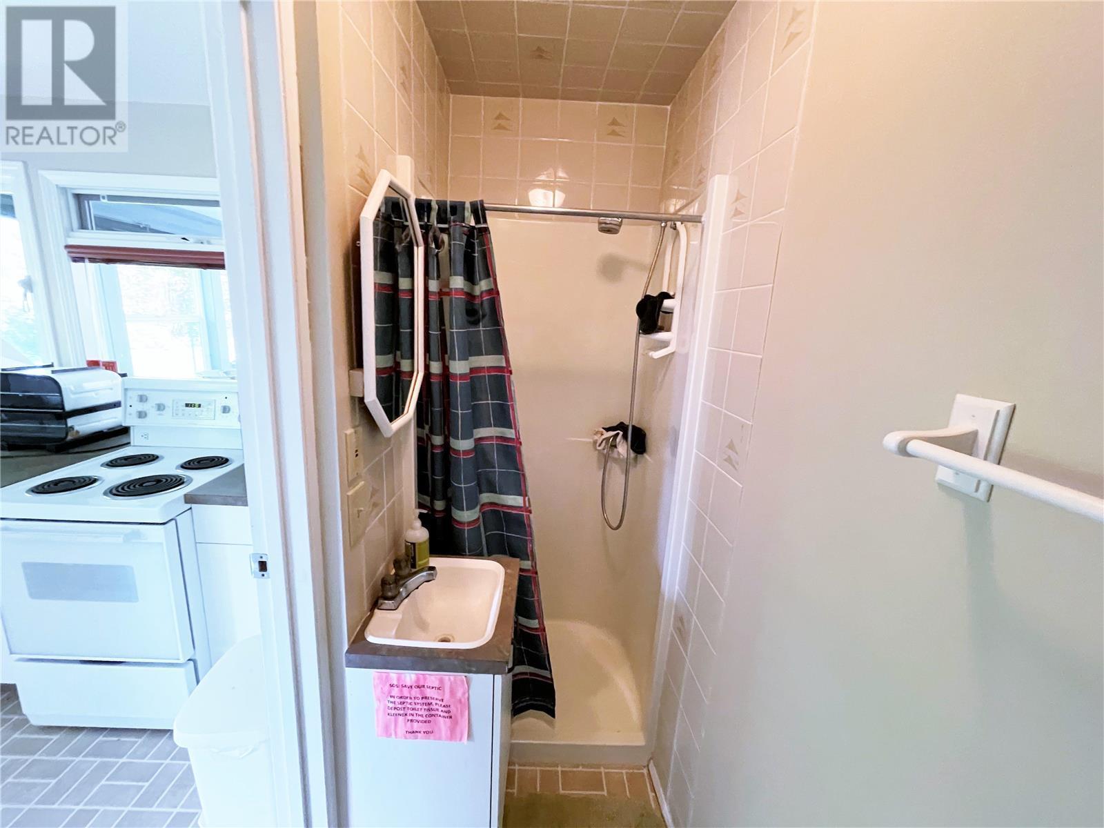 110 Russell Road. Vernon, British Columbia