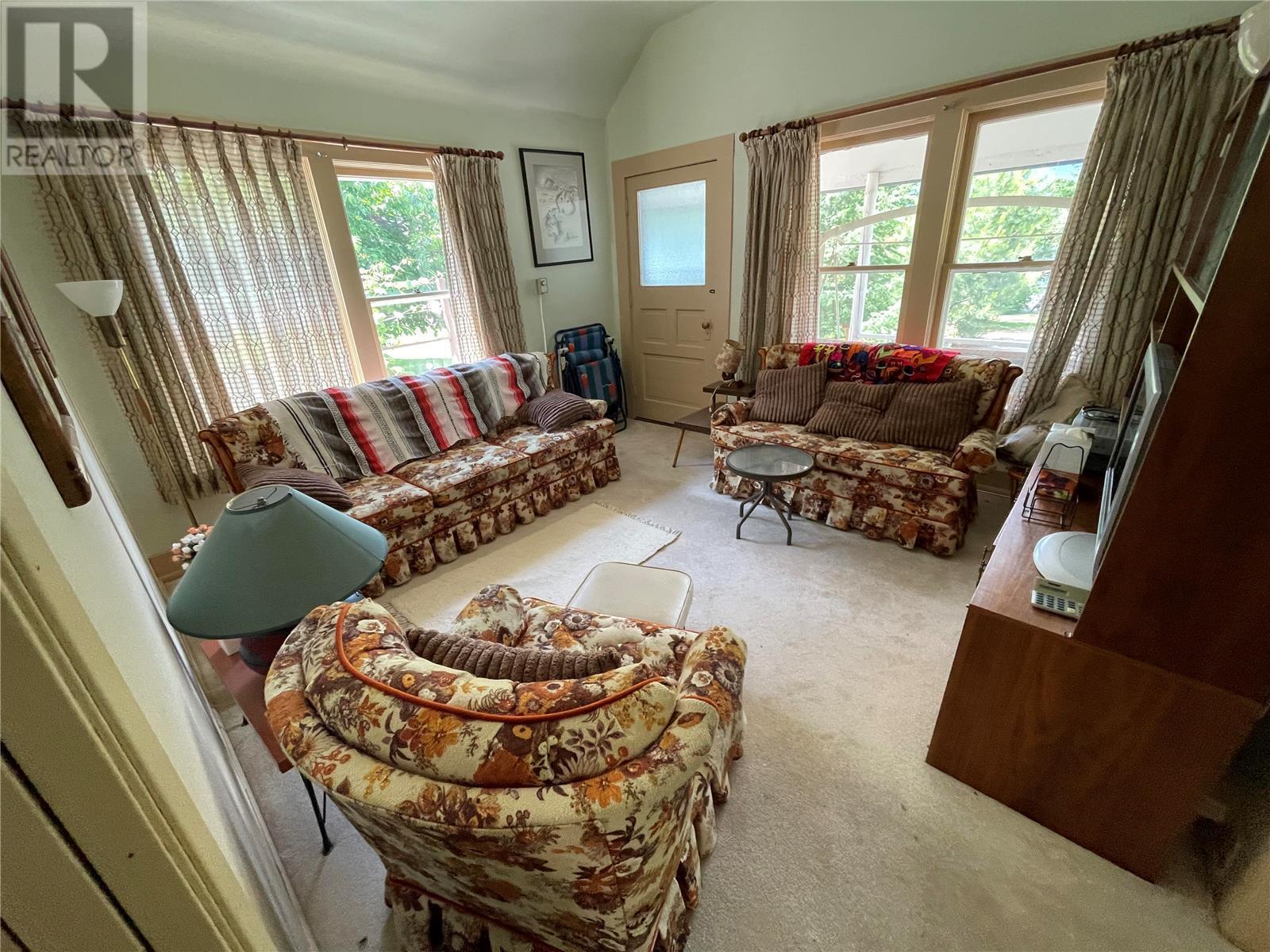 110 Russell Road. Vernon, British Columbia