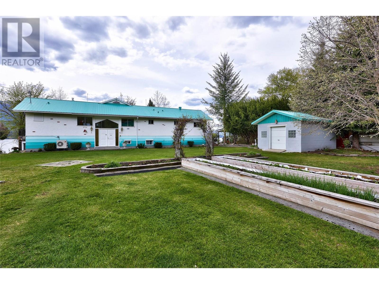 3726 Zinck Road. Scotch Creek, British Columbia