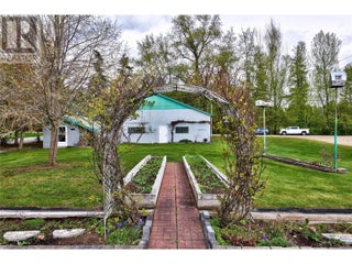 3726 Zinck Road. Scotch Creek, British Columbia