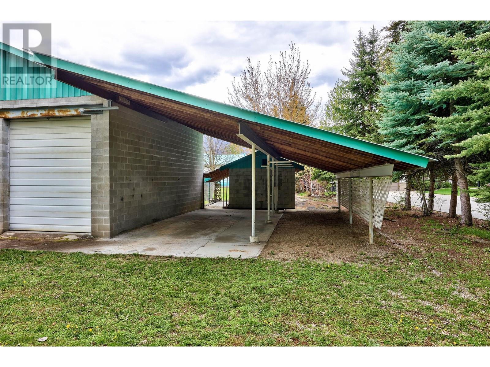 3726 Zinck Road. Scotch Creek, British Columbia