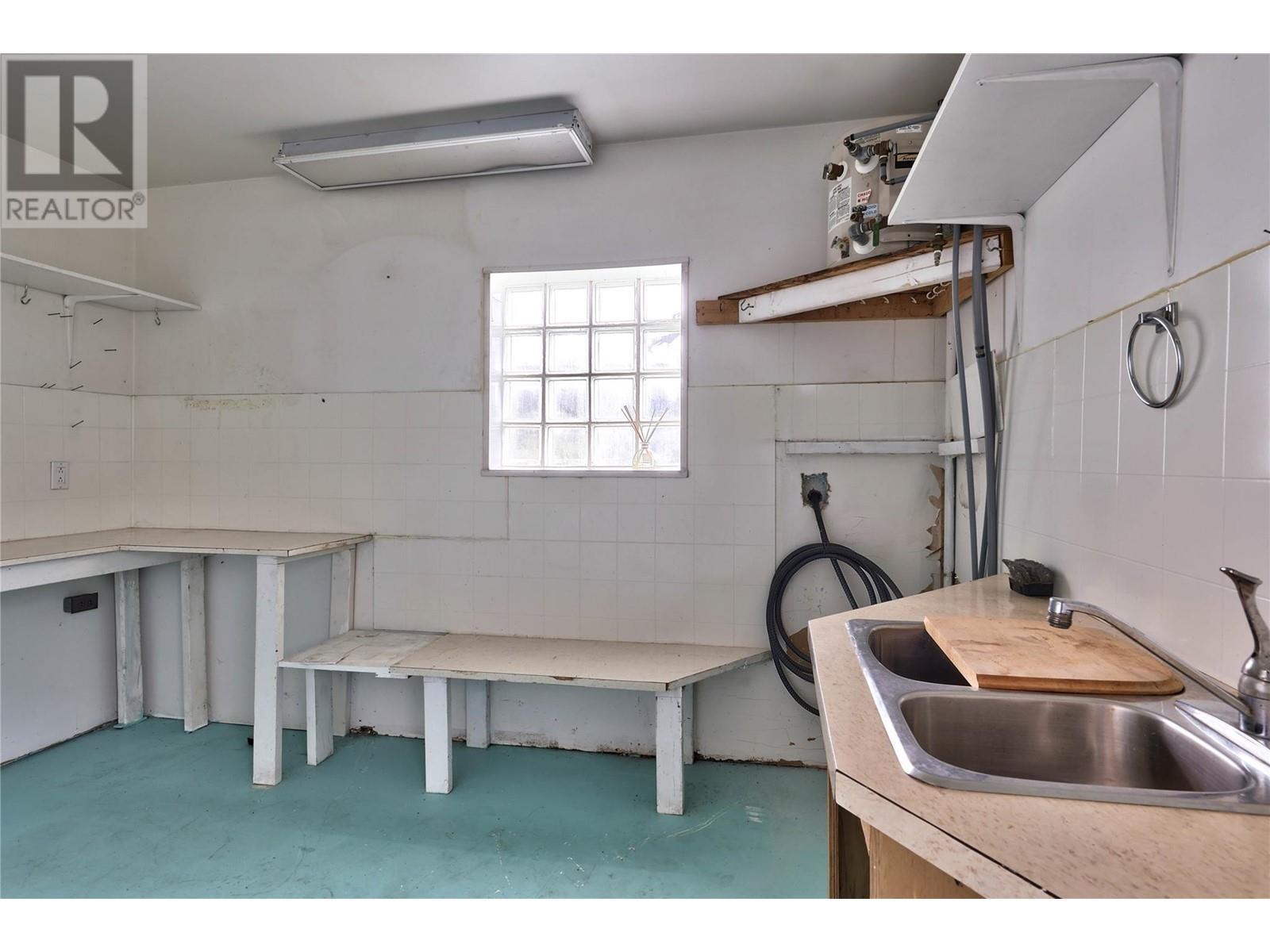 3726 Zinck Road. Scotch Creek, British Columbia