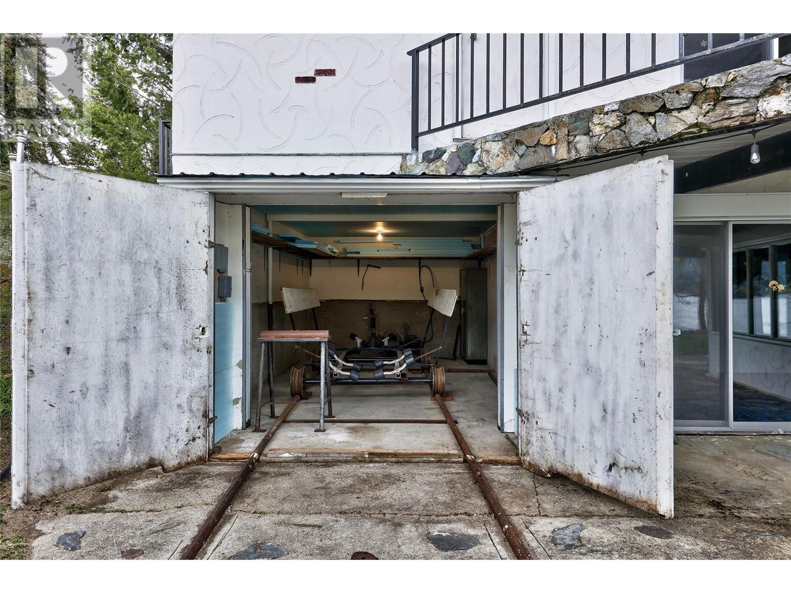 3726 Zinck Road. Scotch Creek, British Columbia