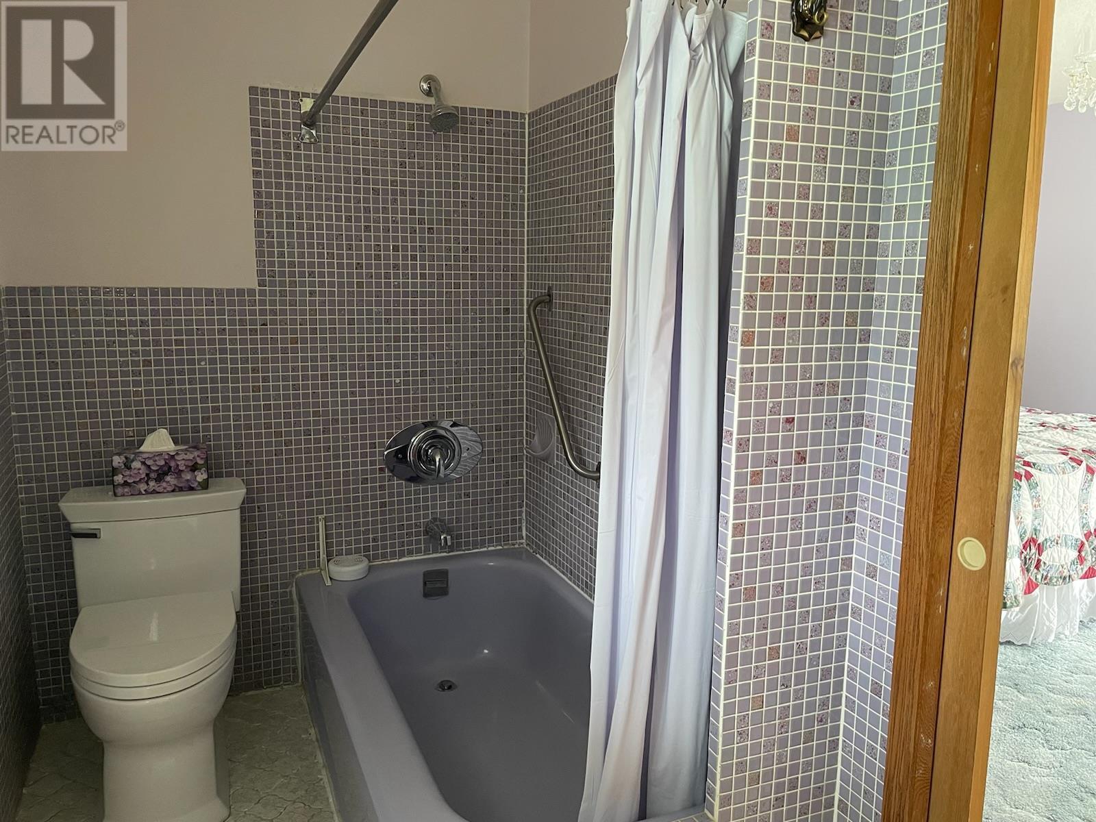 3726 Zinck Road. Scotch Creek, British Columbia