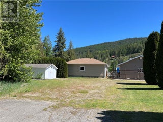 441 Oak Avenue. Sicamous, British Columbia