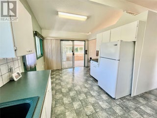 441 Oak Avenue. Sicamous, British Columbia