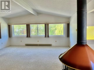 441 Oak Avenue. Sicamous, British Columbia