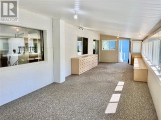 441 Oak Avenue. Sicamous, British Columbia