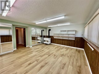 441 Oak Avenue. Sicamous, British Columbia