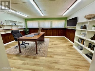 441 Oak Avenue. Sicamous, British Columbia