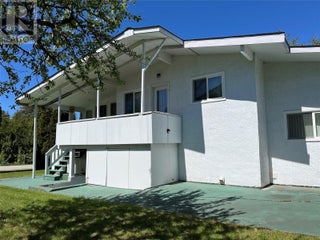 441 Oak Avenue. Sicamous, British Columbia