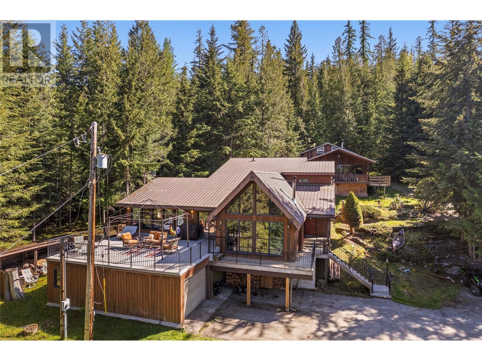 5508 Eagle Bay Road, Eagle Bay Property Listing MLS® 10314354