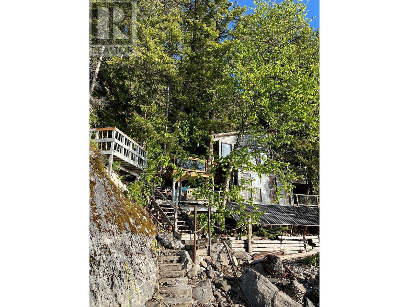 8 Aline Hills Lake, Shuswap Lake Property Listing MLS® 10314351