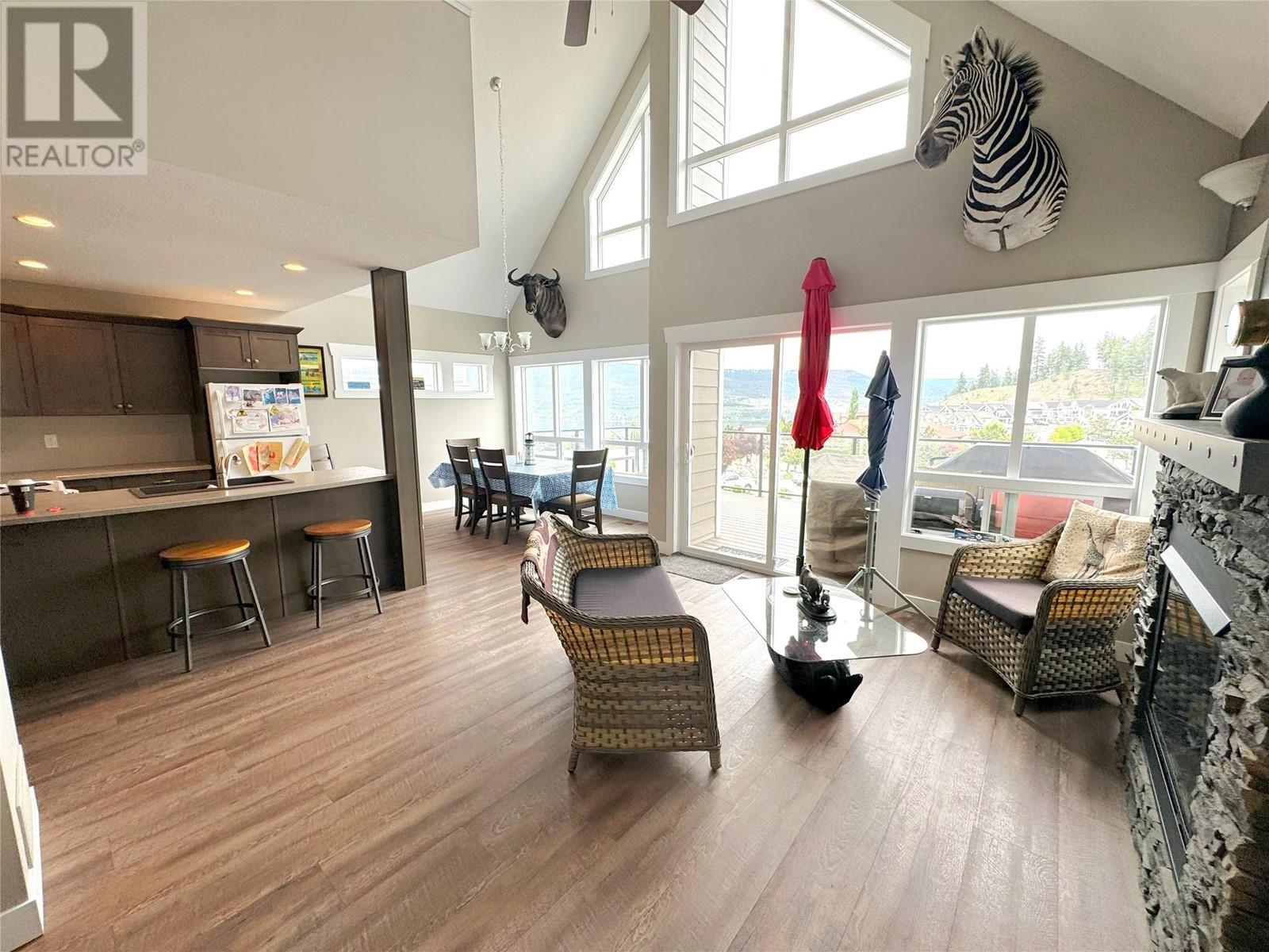 6862 Madrid Way. Kelowna, British Columbia