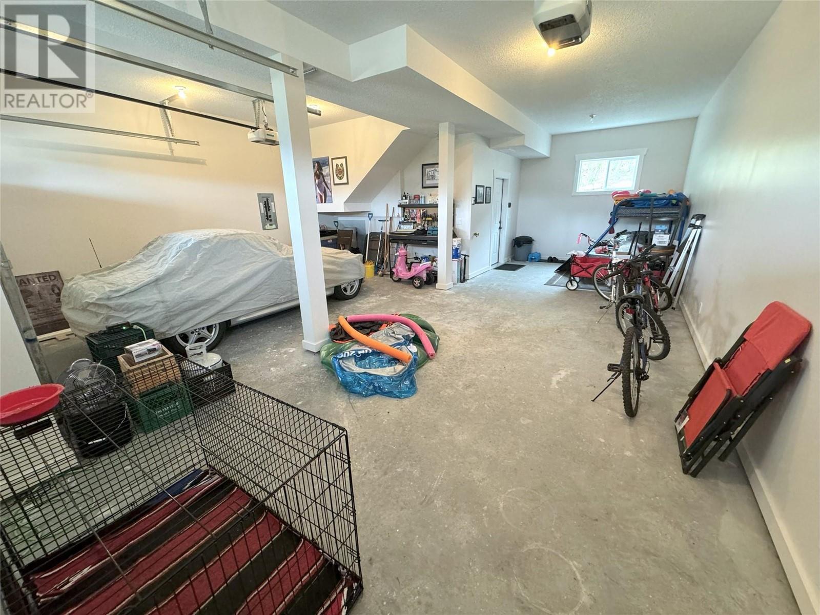 6862 Madrid Way. Kelowna, British Columbia